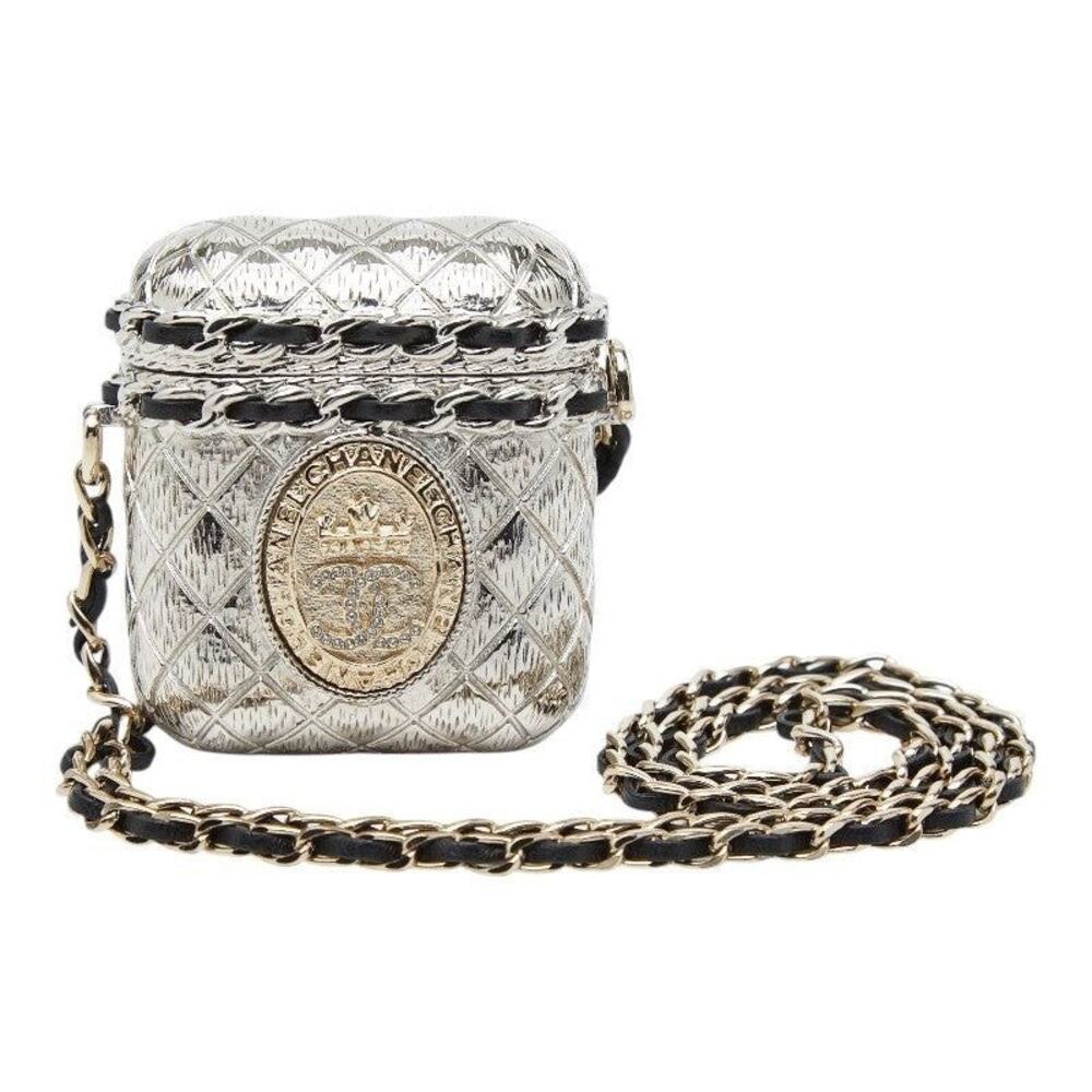 Chanel CC Logo Crown Matelasse AirPods Case B21A Silver